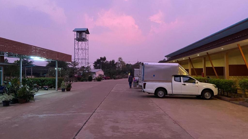 Prakaithong Hotel Amphoe Sawang Daen Din 外观 照片