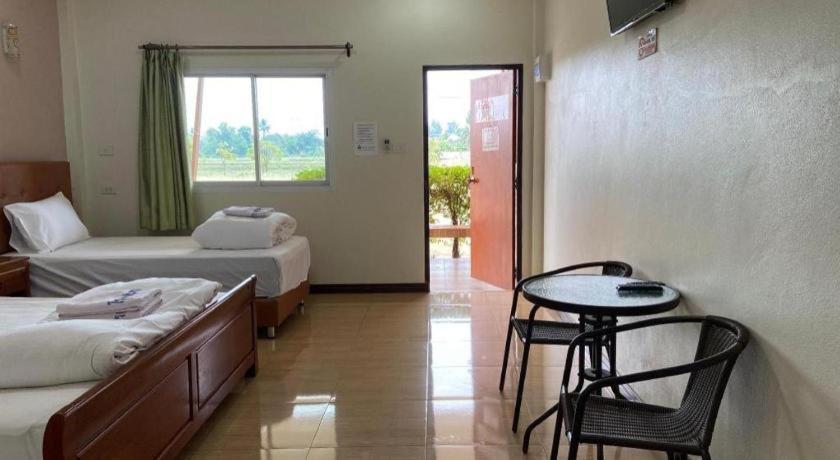 Prakaithong Hotel Amphoe Sawang Daen Din 外观 照片