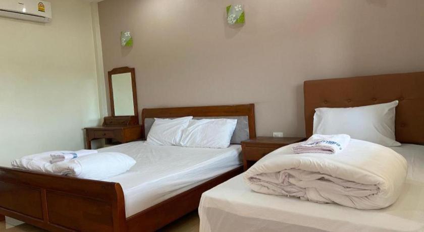 Prakaithong Hotel Amphoe Sawang Daen Din 外观 照片
